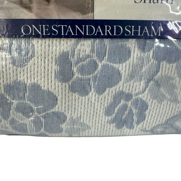 Shavel Vintage Matelasse 1 Standard Sham Fits pillow 20”x29.5” Blue Fauna - Picture 2 of 16